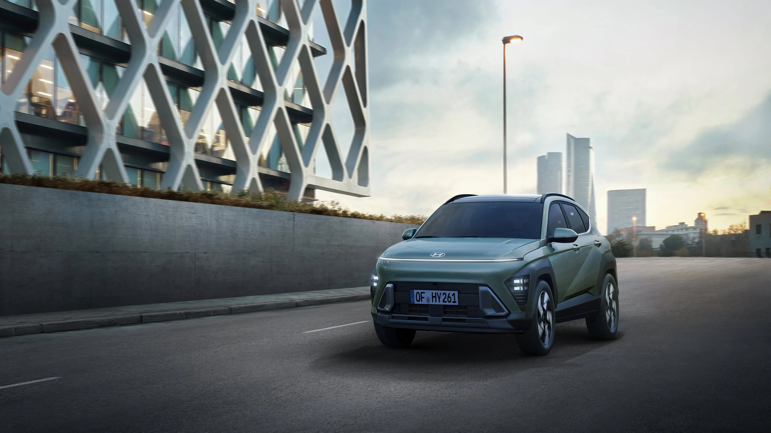 hyundai kona autobahn unterwegs